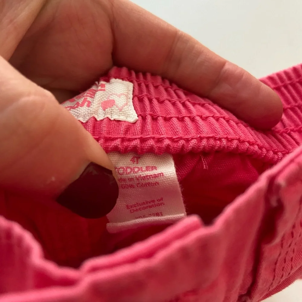 EUC Oshkosh B’gosh toddler girl’s pink floral embroidered elastic‎ summer shorts